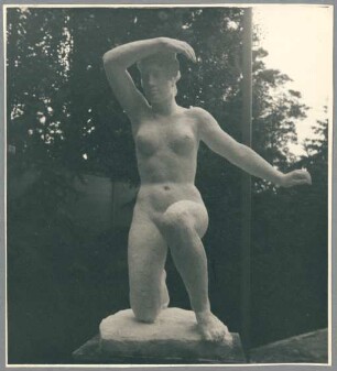 Große Kniende, 1935/36, Gips