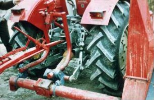 Fotografie: Erntetechnik, Silomais, Maishäcksler angebaut, Trommelfeldhäcksler, Gelenkwelle