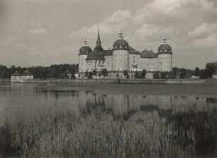 Moritzburg. Ehemaliges Jagdschloss von Südwesten