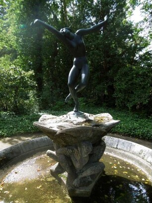 Tänzerinnenbrunnen, Berlin