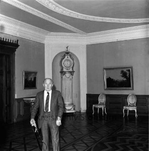 Amtsantritt von Kastellan Paul Hermann Buck: Festsaal: Stadtarchivar Erich Hagen: Standuhr