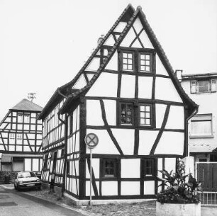 Ludwig-Erk-Haus (Fachwerkwohnhaus); Dreieich, Alte Schulgasse 4
