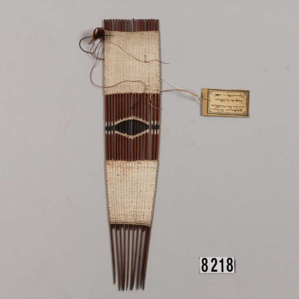 Decorative comb