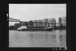 Gama (1984), Held, Haren