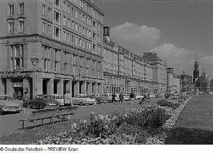 Dresden. Ansicht mit Wohn- und Geschäftshäusern