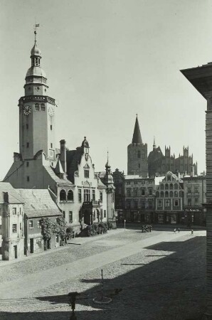 Münsterberg, Stadt : Münsterberg in Schlesien (Ziebice/Polen). Ring mit Rathaus und St. Georgskirche