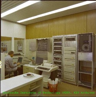 Blick in ein Labor am Institut für Reaktorbauelemente (IRB)
