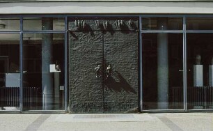 Reimer-Hansen-Straße: Kreistagssitzungssaal: Foyer: Bronzetür