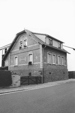 Wohnhaus; Hasselroth, Obere Heeg 3