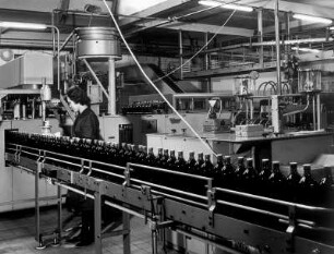 Abfüllanlage in einer Getränkefabrik