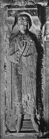 Enger (Nordrhein-Westfalen), ehem. Stiftskirche St. Dionysius, Grabplatte des Herzog Widukind (Wittekind)