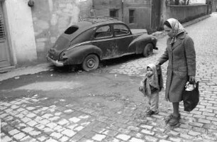 Istanbul : In (Istanbul), Karaköy (?) mit Peugeot 203