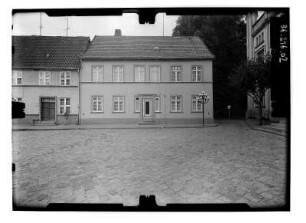 Bützow, Platz der Freiheit (Am Markt) 3. Wohnhaus. Straßenfront