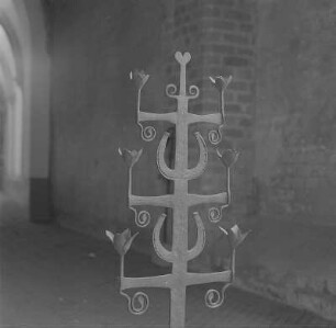 Stralsund. Gitter mit stilisierten Blüten und Hufeisen (im Kulturhistorischen Museum im Katharinenkloster ?)