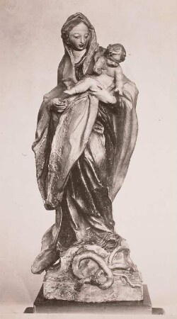 Madonna mit Kind (Maria Immaculata?)