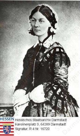 Nightingale, Florence (1820-1910) / Porträt, stehend, Halbfigur