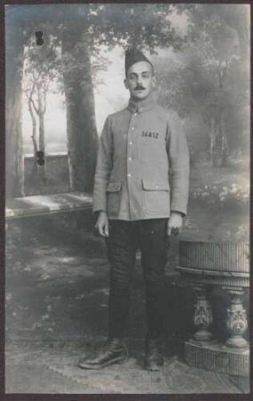 Foto des französischen Kriegsgefangenen George Legal (Kriegsgefangenennummer 16012) im Kriegsgefangenenlager Heuberg