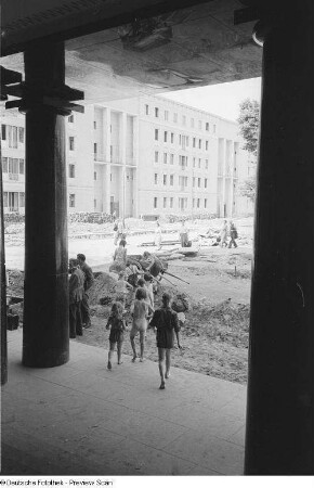 Bau der Stalinallee in Berlin