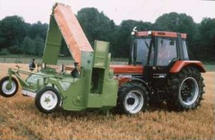 Fotografie: Erntetechnik, Zuckerrübe, Zweiphasiges Ernteverfahren, Frontköpfer