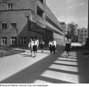 Junge Sanitäter Schwesternschule