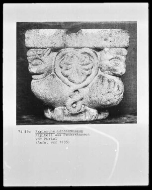 Kapitell aus dem Portal der 1831/1832 abgebrochenen Abteikirche zu Peterhausen (Konstanz)