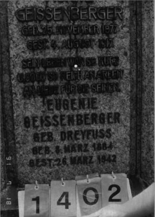 Grabstein 1402 [Hahn S. 74 Grab-Nr. 1960/61]: Grabstein 1402 (Detailaufnahme 2) [Hahn S. 74 Grab-Nr. 1960/61]
