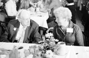 32. Tagung 1982 Physiker; Bayrisches Frühstück: Paul Dirac, Frau ?