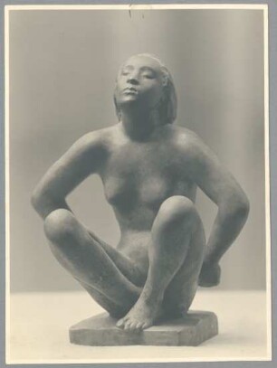 Kauernde, 1917, Bronze