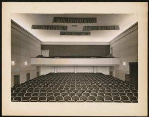 Stadttheater, Brandenburg/Havel: Ansicht Zuschauerraum und Bühne