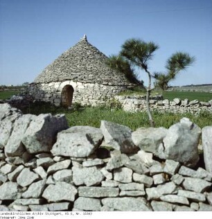 Italien: Steinhaus bei Bari