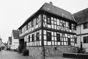 Wohnhaus; Oberursel, Gartenstraße 21