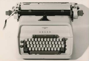 Standard-Schreibmaschine "universal 20" der Adlerwerke vorm. Heinrich Kleyer