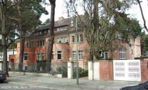 Wohnhaus; Berlin, Charlottenburg-Wilmersdorf