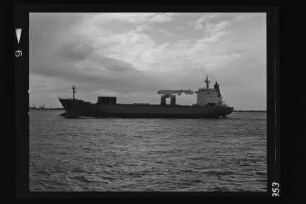 Usambara (1977), Cosima, DAL Charter, Hamburg