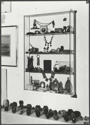 Wandvitrine, 1966 (Foto)