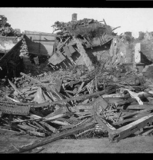 Messines (=Mesen, Belgien): Trümmerhaufen