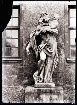 Schloß; Steinfiguren