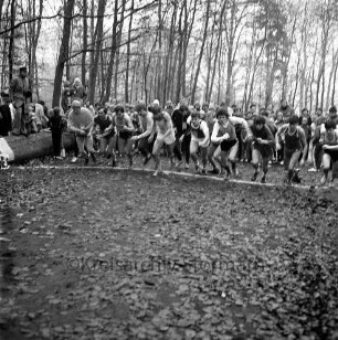 Verein für Leibesübungen (VfL) Oldesloe von 1862 e.V.: Stadtforst Kneeden: 2. Nationaler Kneeden-Cross: Start eines Rennens
