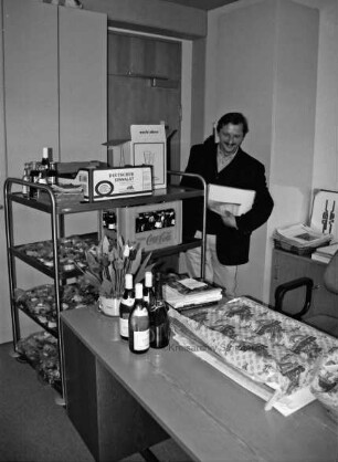 Tagung "Horizonte der Regionalgeschichte. Von Ämtern und Gutsbezirken zur Metropolregion": Kreiskulturreferent Johannes Spallek in seinem Büro (F6)