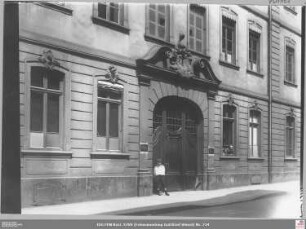 Portal Kleiner Hirschgraben 14 ("Salzhaus")