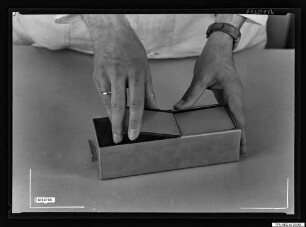 Elektronenmikroskop-Kassette, Bild 7, Foto 1961