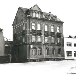 Colditz, Wassergasse 2 a. Wohnhaus (um 1900). Straßenansicht