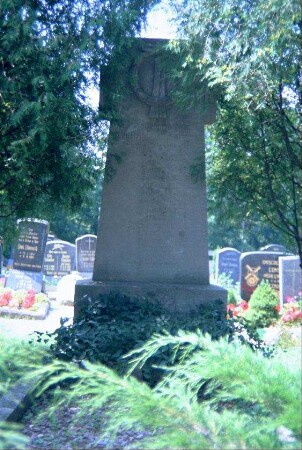 Kriegerdenkmal auf dem Friedhof