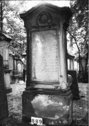 Grabstein 889 (Index: 99630474) Maße HxBxT: 0x0x0 cm: Grabstein 889