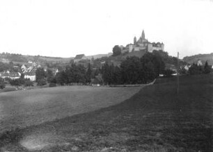 Schloss Comburg : Schwäbisch Hall-Steinbach. Stadtteilansicht mit Schloss Comburg und Pfarrkirche Sankt Johannes von Westnordwest