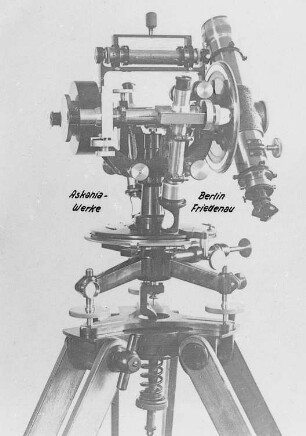 Universalinstrument für astronomische Ortsbestimmung (Askania) : Technikgeschichte | Physik | Optik | Geodätische Instrumente
