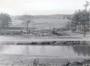 Landschaft bei Tzschelln : Dorfsiedlungen - Streusiedlung. Ort: Kětańca / Tzschelln. Dorfteil von Tzschelln (vorn die Spree).