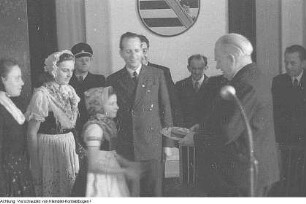 Dresden. Wilhelm Pieck, Präsident der DDR, in Dresden bei der Landesregierung Sachsen, November 1949