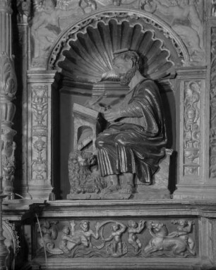 Hochaltar, Sockelgeschoss: Evangelist Markus