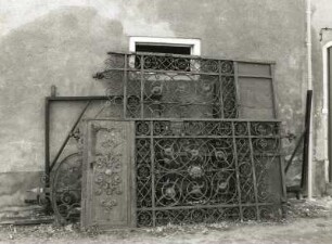 Meißen, Wilsdruffer Straße 3. Ehemaliges Herrenhaus (1801/1900). Demontiertes Tor